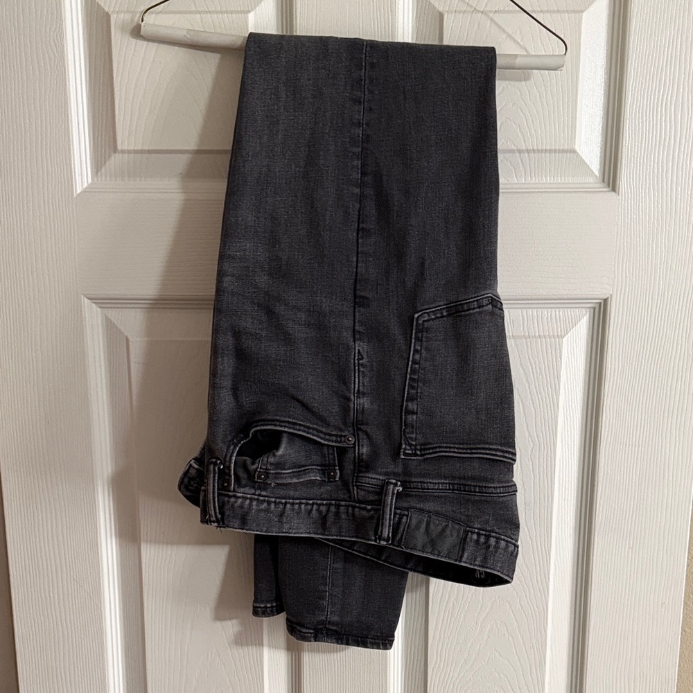GAP Men's Dark Gray Straight Jeans